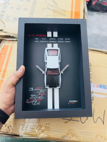 AUTO MT White 3D Diecast Model Car Frame Diecast Metal Car Interactive Wall Decor with Openable Doors, Pull Back Display Car 1 PC